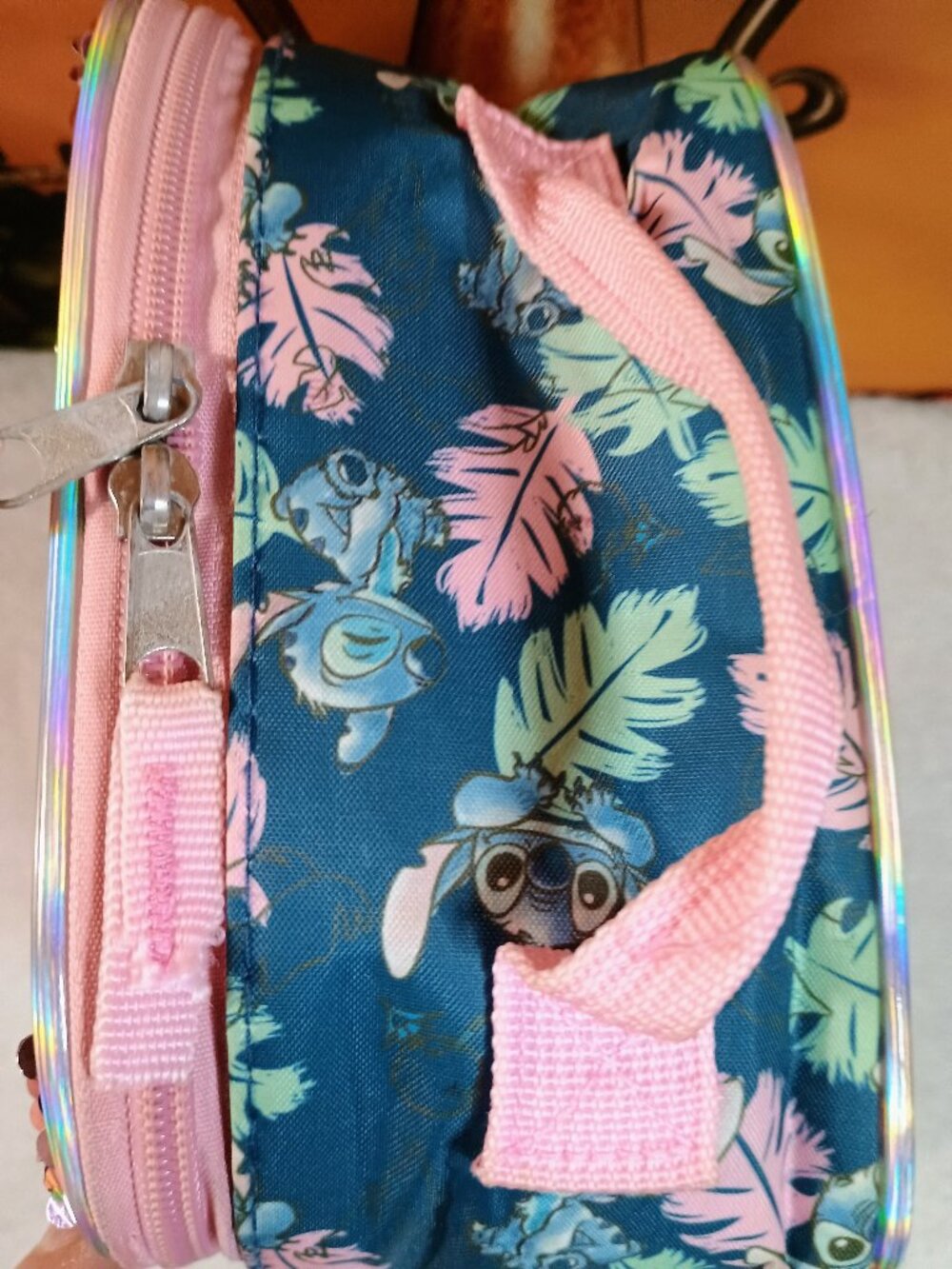 EUC Kids Disney Stitch 'Hug It Out' Pink Sequin Holographic Insulated Lunch Bag - Picture 4 of 8